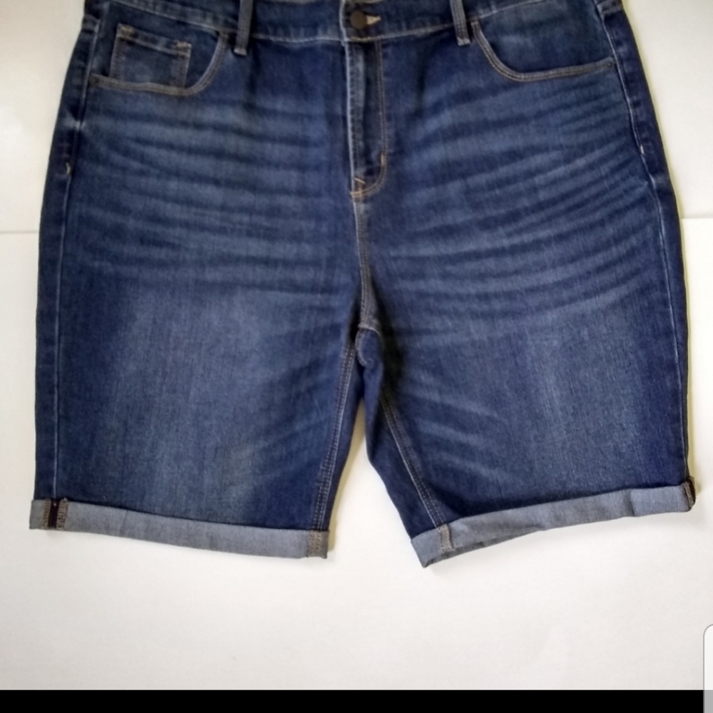 New Old Navy cuffed shorts